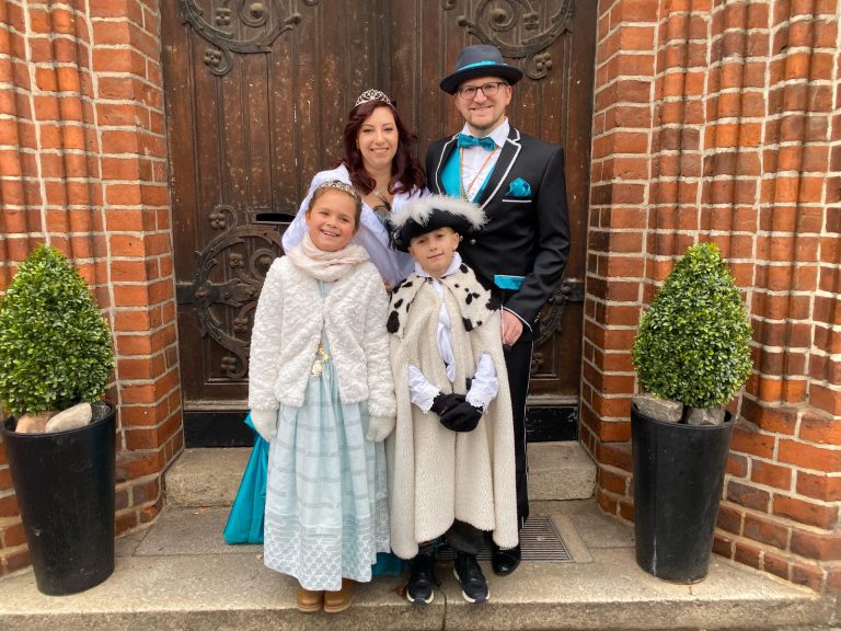 Prinzenpaar Nicky I. & Nils I. und Kinderprinzenpaar Mai I. & Alexandru I.