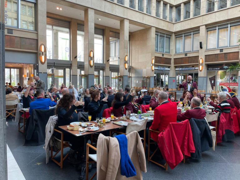 4c918baf-4012-4d42-a45a-ed1482cef32a